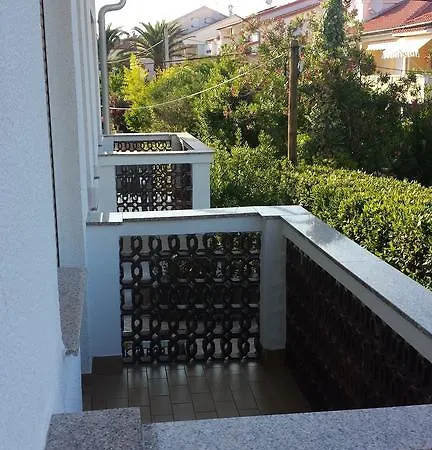 Konukevi Venera Rab Town