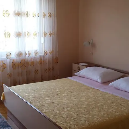 Venera Gasthof Rab Town