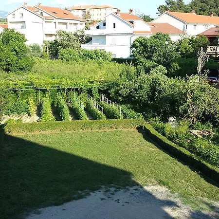 Konukevi Venera Rab Town